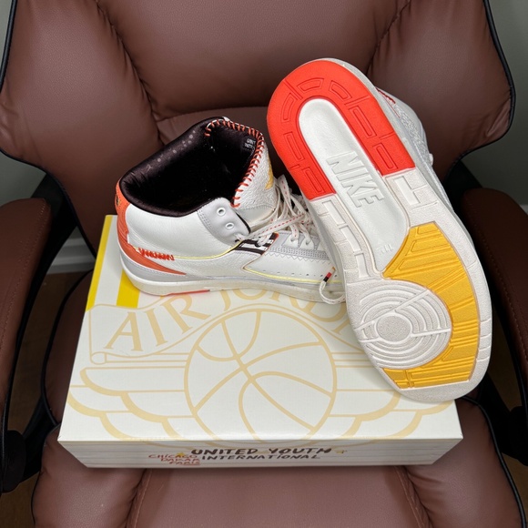 Jordan 2 Retro SP Maison Chateau Rogue main image 3